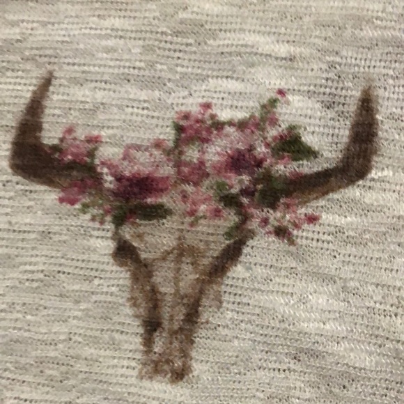 Shaw - Picture 3 of 3